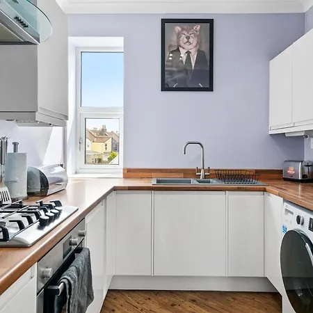 The Emerald Gem - Overlooking The Park Apartmán Bristol