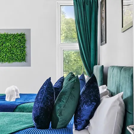 Appartamento The Emerald Gem - Overlooking The Park *