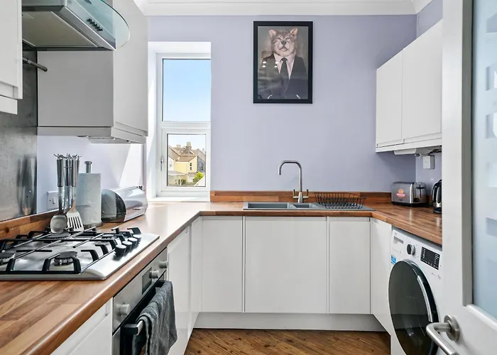 The Emerald Gem - Overlooking The Park Apartman Bristol