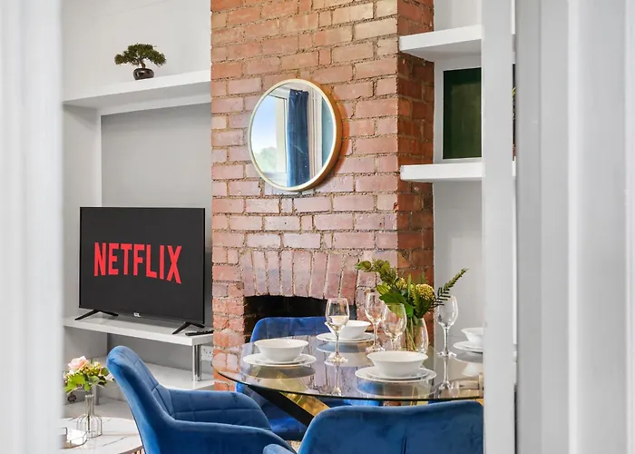 The Emerald Gem - Overlooking The Park Daire